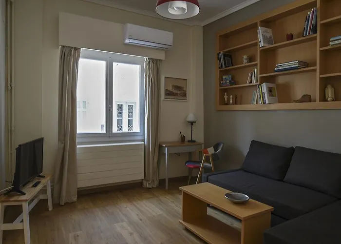 Miranda\'S Apartment In Thissio