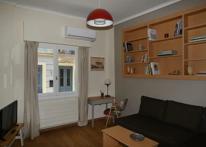 Miranda\'S Apartment In Thissio